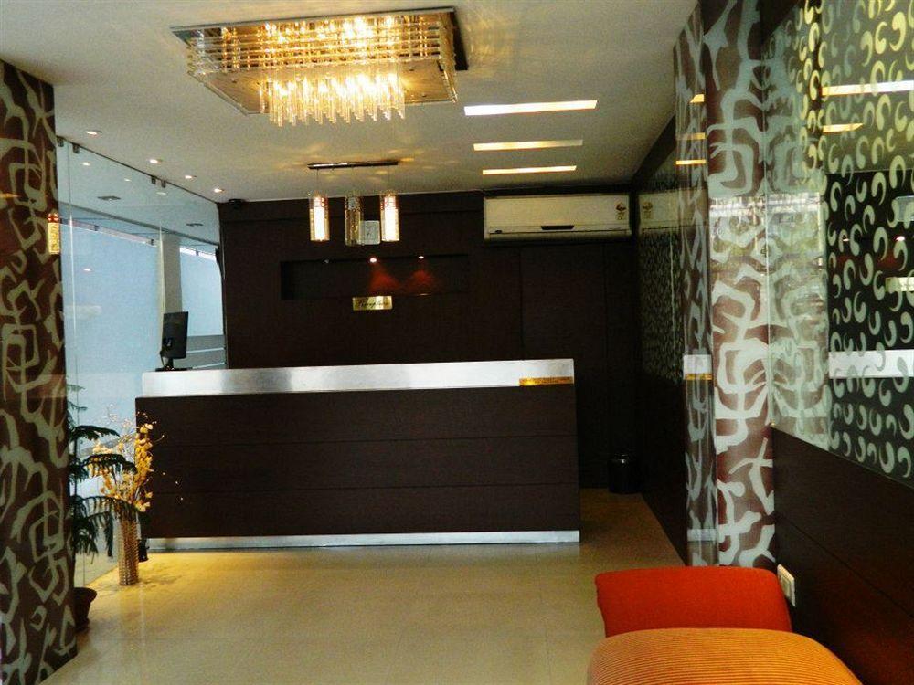 Hotel Lee International 3*