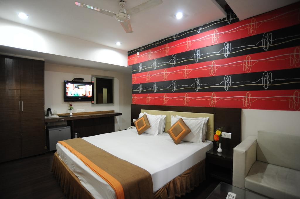Lee International 3*
