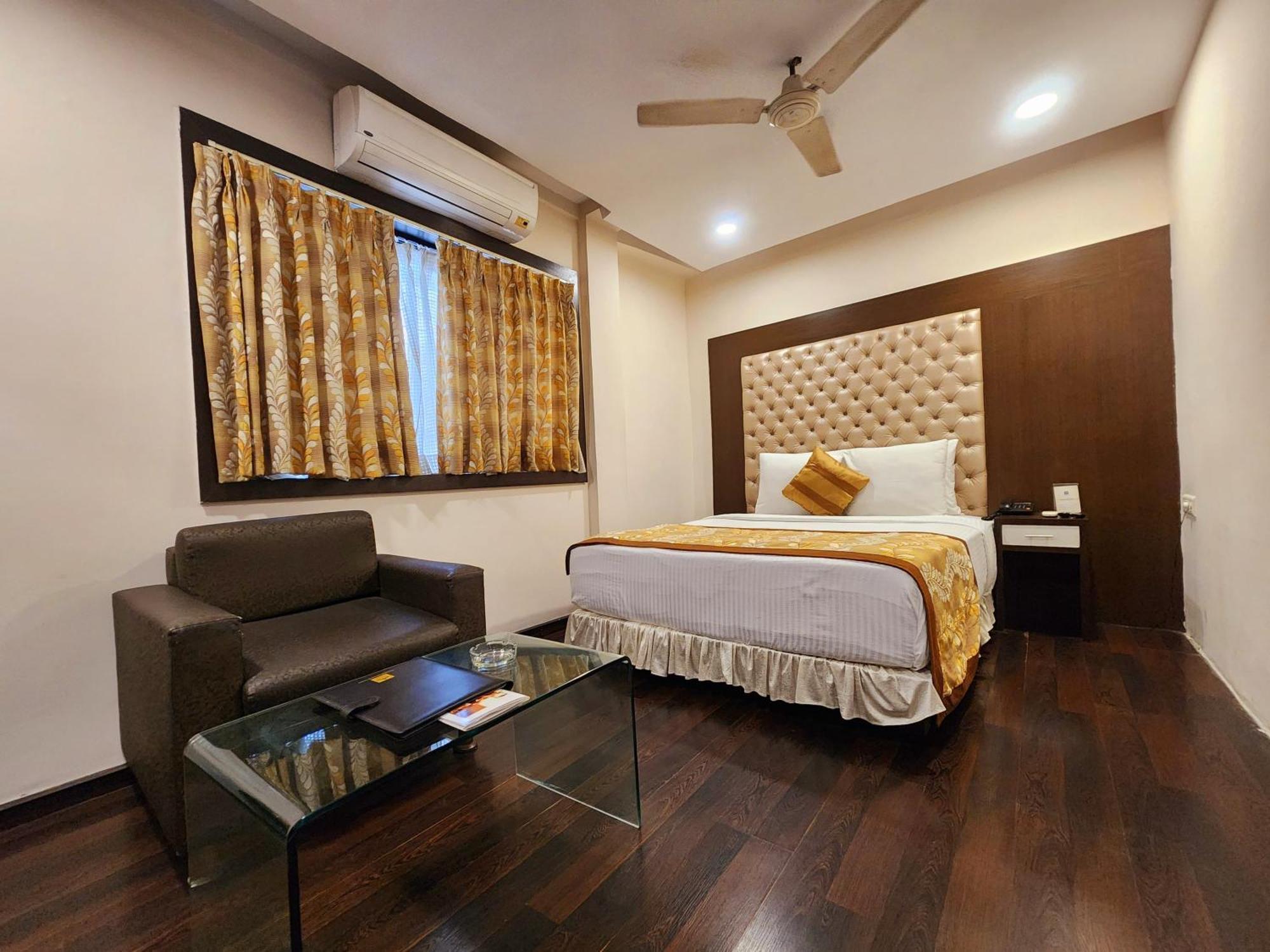 Hotel Lee International Kolkata