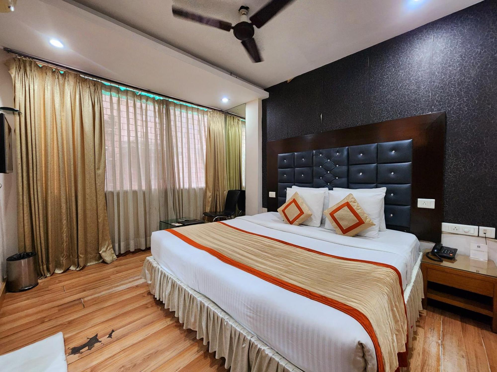 Lee International Kolkata