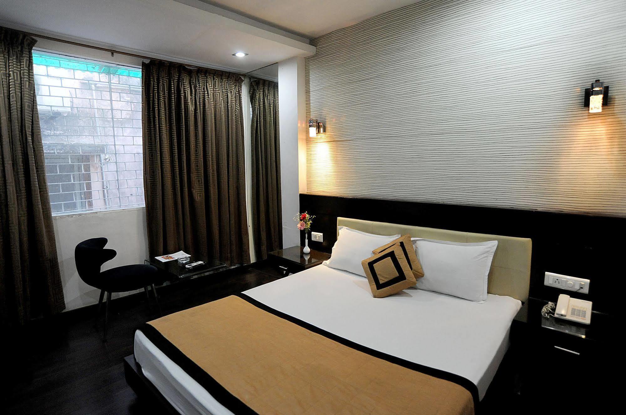 Hotel Lee International Kolkata