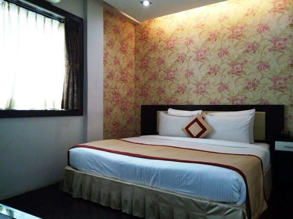 Lee International Hotel